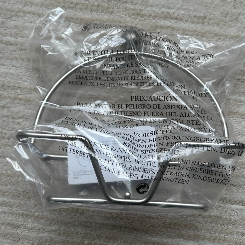 NIB Pampered Chef Simple Additions Small Bowl Caddy #1946
